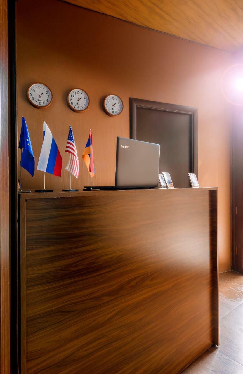 Aygestan Hostel Yerevan Ngoại thất bức ảnh